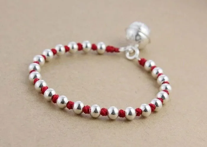 Martisor cu bile de argint